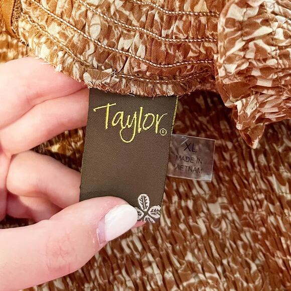 Taylor Smocked Tiered Printed Mini Dress Brown XL - Picture 3 of 8